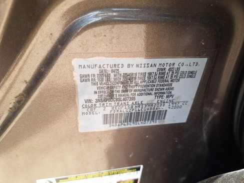Used 2025 Nissan Kicks SR w/ SR Premium Package FWD image 32