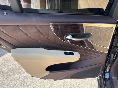 Used 2018 Lexus LS 500 AWD w/ Interior Upgrade Package image 28
