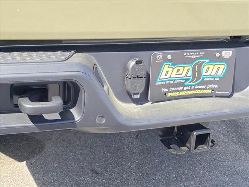 New 2026 Jeep Gladiator Sport image 18