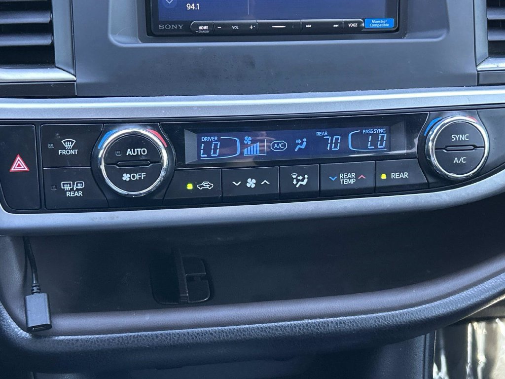 Used 2019 Toyota Highlander XLE FWD image 39