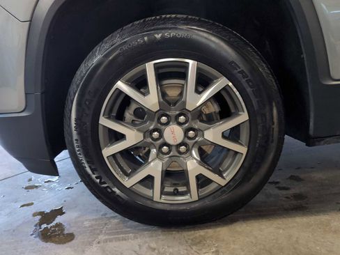 Used 2023 GMC Acadia SLE w/ Driver Convenience Package image 31