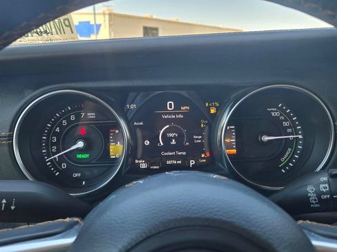 Used 2021 Jeep Wrangler Unlimited Sahara AWD/4WD image 21