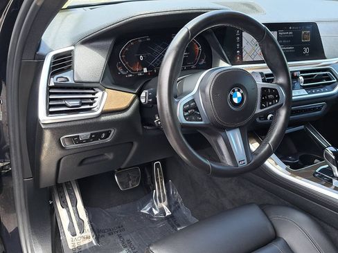 Used 2022 BMW X5 xDrive40i w/ M Sport Package AWD/4WD image 17