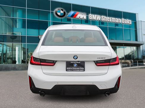 New 2026 BMW 330i Sedan w/ M Sport Package image 5