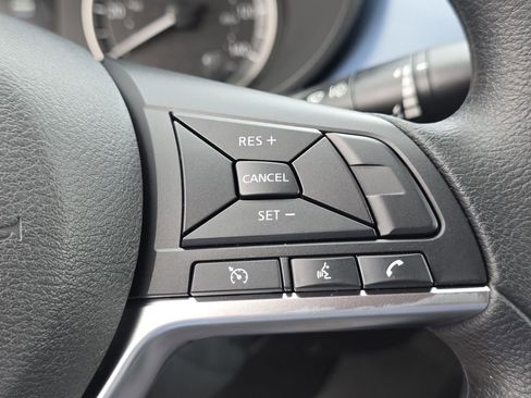 New 2025 Nissan Versa SV w/ Trunk Package image 20