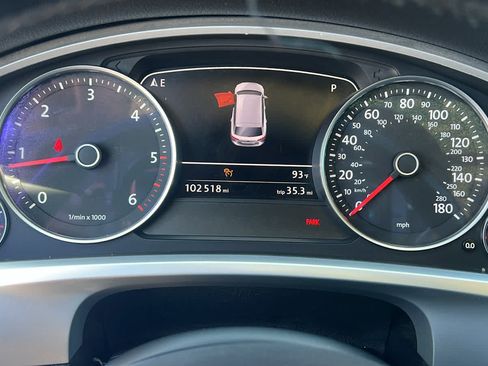 Used 2016 Volkswagen Touareg TDI AWD/4WD image 21