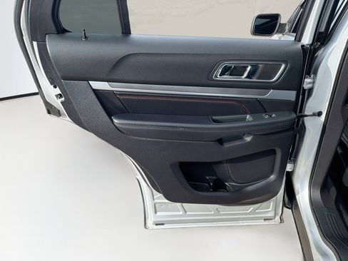 Used 2018 Ford Explorer Sport w/ Equipment Group 401A AWD/4WD image 28