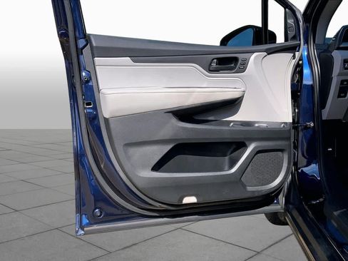 Used 2022 Honda Odyssey EX-L image 21