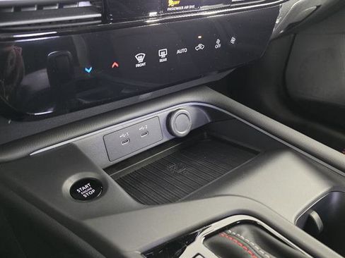 New 2026 Nissan Sentra SR w/ Floor Mat Package FWD image 37