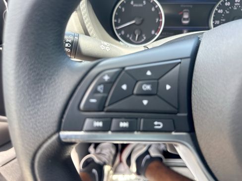 Used 2024 Nissan Sentra SV FWD image 24