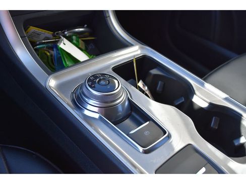 Used 2023 Ford Edge SEL image 25