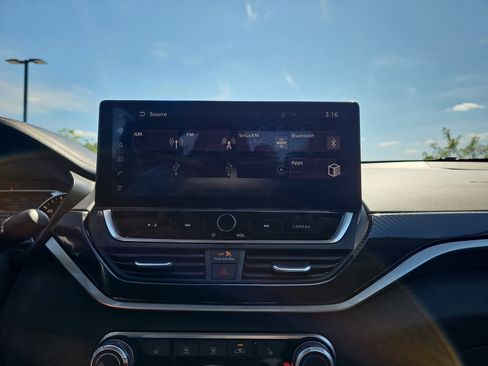 Used 2024 Nissan Altima 2.5 SR w/ SR Premium Package image 22