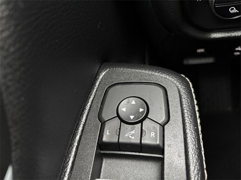 Used 2025 RAM 1500 Laramie image 18