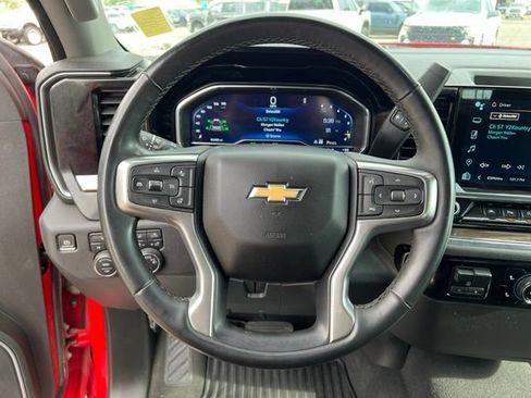 Used 2023 Chevrolet Silverado 1500 LT w/ Safety Package AWD/4WD image 24