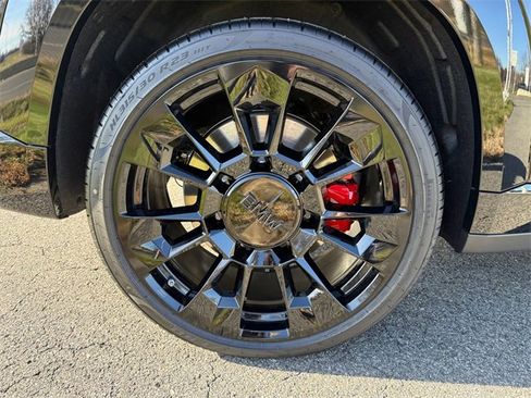 New 2026 BMW XM Label Red image 17