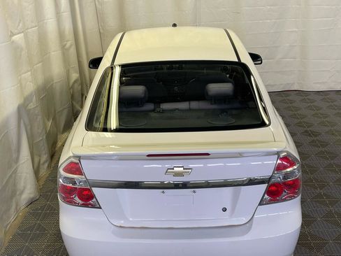 Used 2009 Chevrolet Aveo LT w/ Power and Convenience Package FWD image 7
