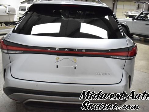 Used 2023 Lexus RX 350 Premium w/ Cold Area Package FWD image 4