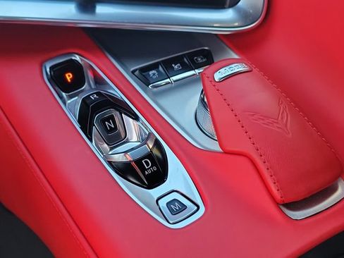 Used 2022 Chevrolet Corvette Stingray Premium Cpe w/ Z51 Performance Package RWD image 35