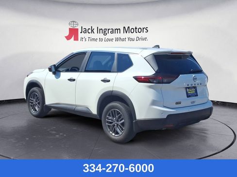 New 2026 Nissan Rogue S image 3