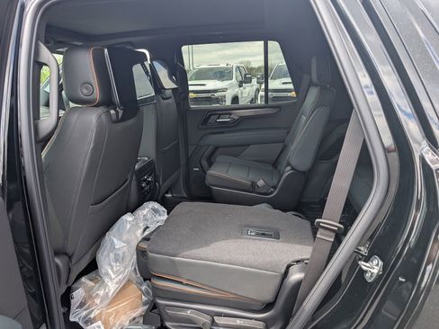 New 2026 GMC Yukon AT4 w/ AT4 Premium Plus Package AWD/4WD image 10