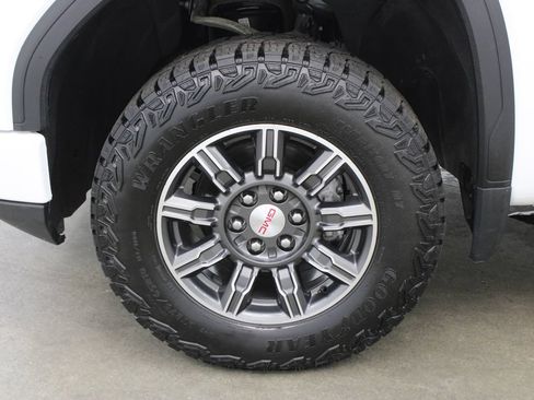 Used 2025 GMC Sierra 1500 AT4 AWD/4WD image 30