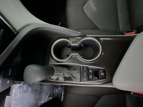 Used 2022 Toyota Camry LE FWD image 25