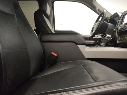 Used 2016 Ford F150 Lariat w/ Equipment Group 502A Luxury RWD image 21