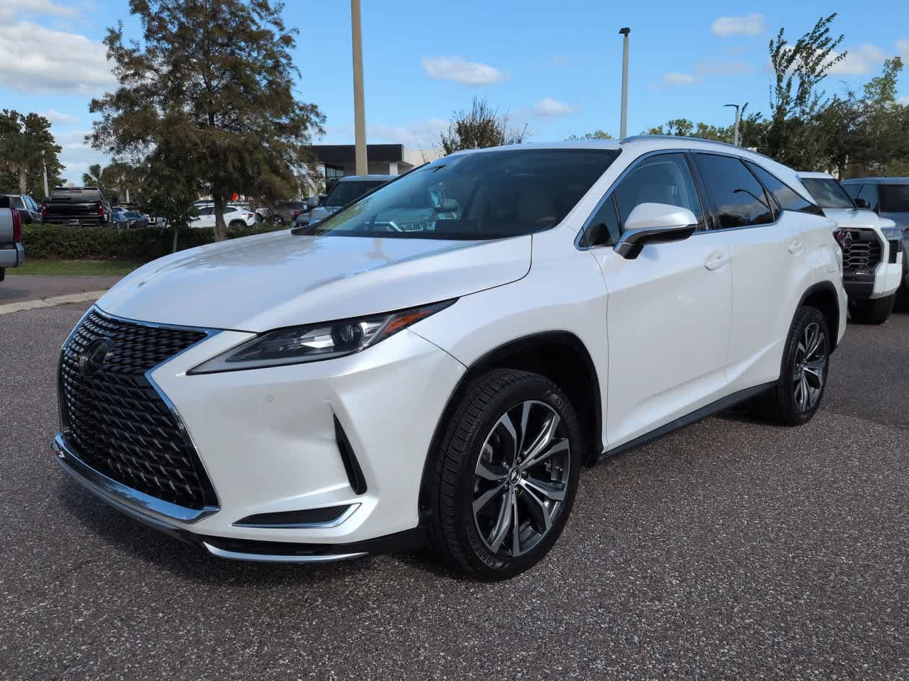 Used 2020 Lexus RX 350L FWD w/ Premium Package image 2