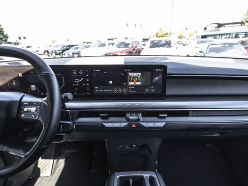 Used 2024 Kia EV9 Wind AWD/4WD image 25