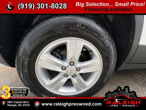 Used 2021 Chevrolet Trax LT w/ Premium Seat Package AWD/4WD image 47