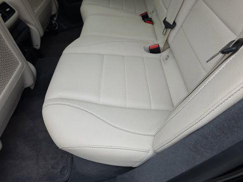 Used 2020 Mercedes-Benz GLE 450 GLE450 4MATIC image 18