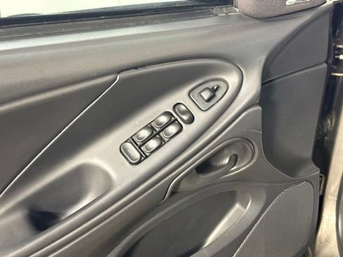 Used 2001 Ford Mustang GT RWD image 11