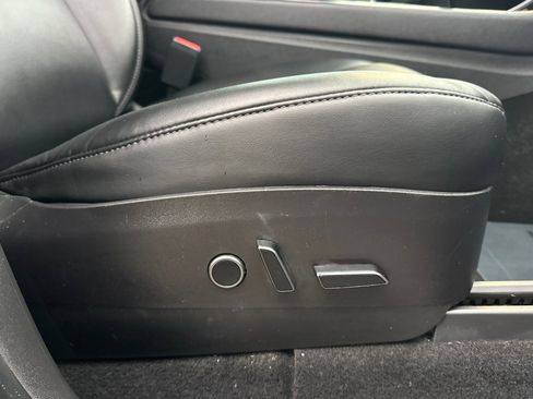 Used 2021 Tesla Model Y 2WD image 15