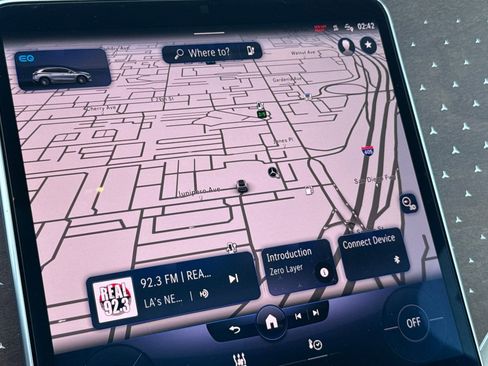 Used 2023 Mercedes-Benz EQS 450+ SUV image 23