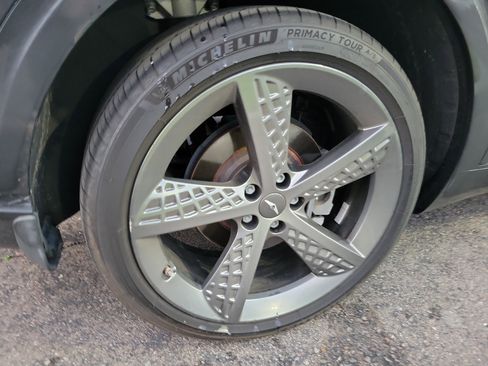 Used 2022 Genesis GV70 2.5T w/ Sport Prestige Package image 5