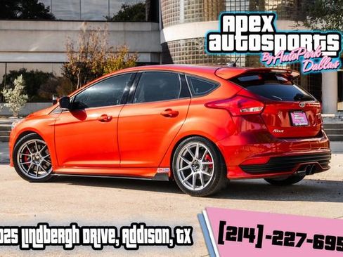 Used 2018 Ford Focus ST w/ Equipment Group 401A image 1