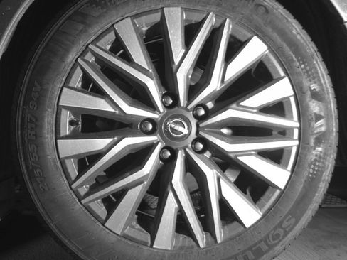 Used 2025 Nissan Altima 2.5 SV FWD image 23