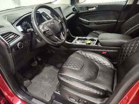 Used 2024 Ford Edge Titanium w/ Equipment Group 301A image 10