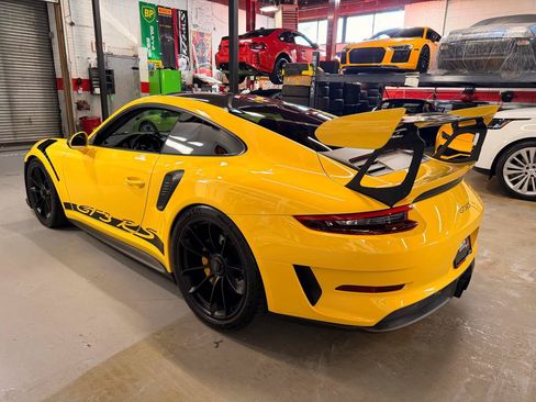 Used 2019 Porsche 911 GT3 RS RWD image 9