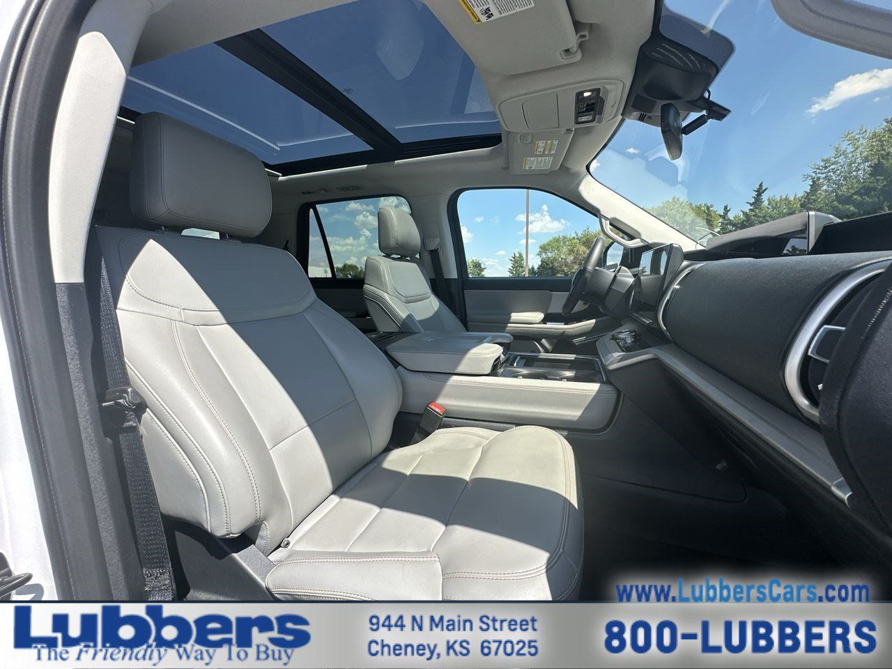 Used 2025 Ford Expedition Active AWD/4WD image 25