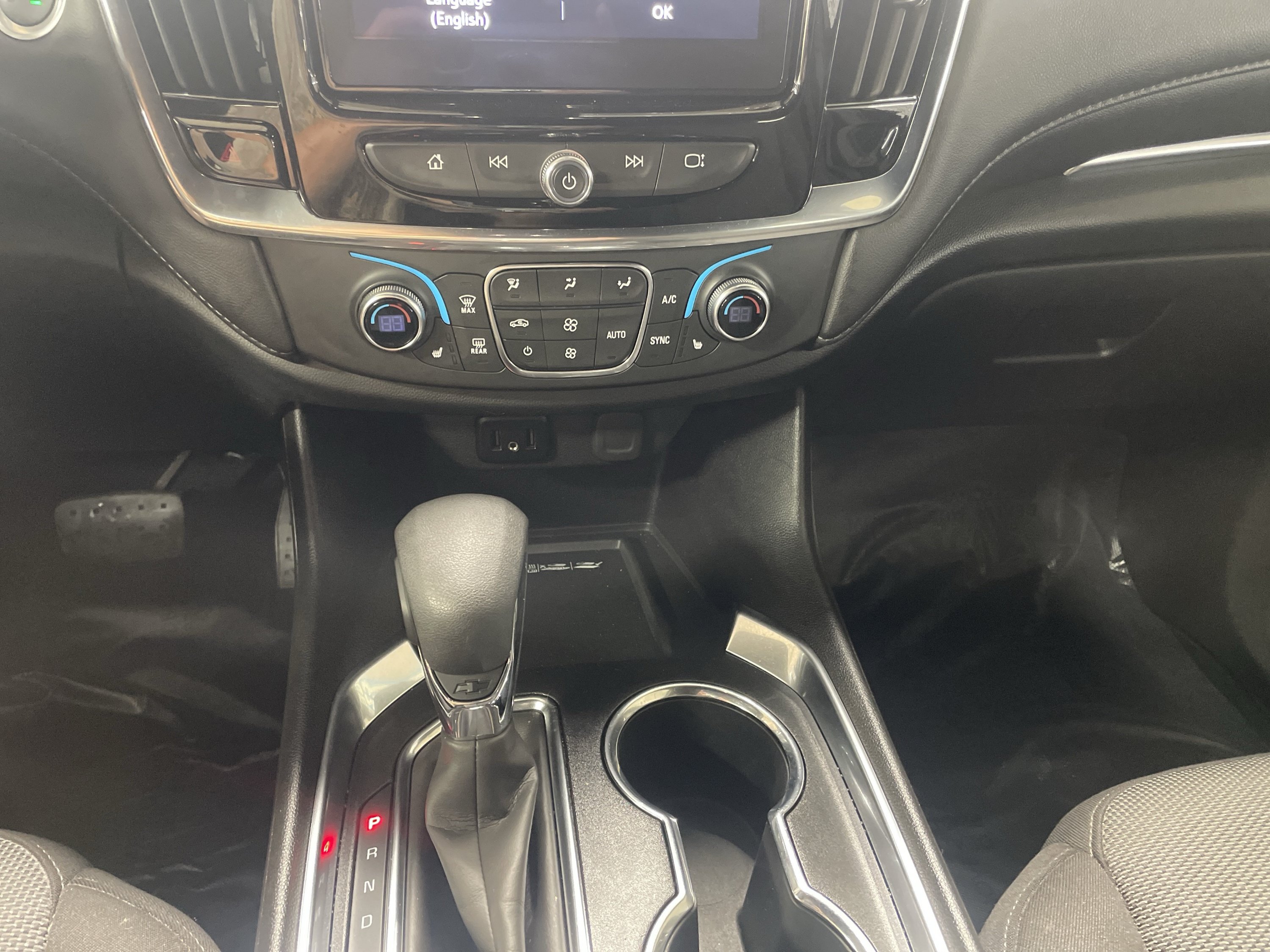 Used 2023 Chevrolet Traverse LT AWD/4WD image 18