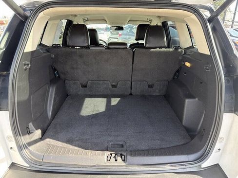 Used 2017 Ford Escape Titanium image 17