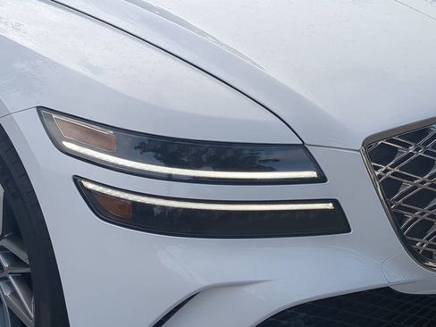 Used 2025 Genesis G80 2.5T image 9