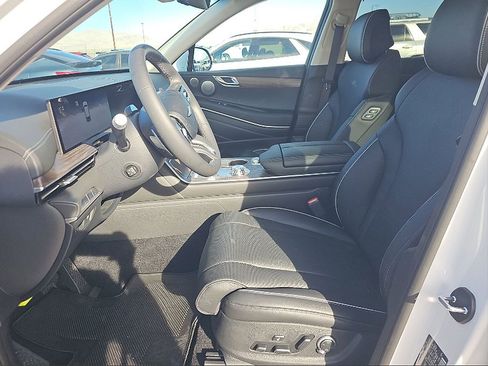Used 2026 Genesis GV80 2.5T Prestige image 6