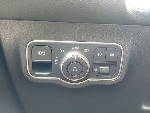 Certified 2025 Mercedes-Benz GLB 250 GLB 250 image 25