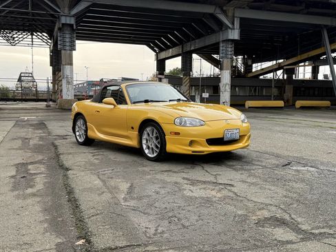 Used 2002 MAZDA MX-5 Miata SE image 18