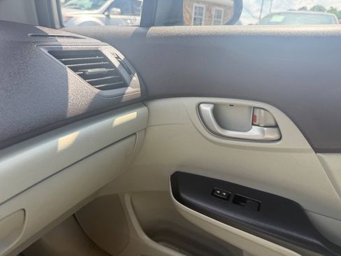 Used 2012 Honda Civic LX image 21