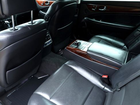 Used 2016 Hyundai Equus Signature image 43