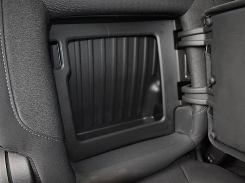 Used 2020 Chevrolet Silverado 1500 LT w/ All-Star Edition image 25