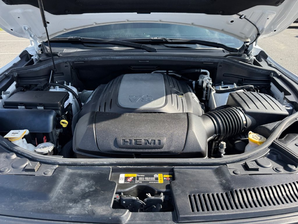 Used 2022 Dodge Durango R/T w/ Blacktop Package AWD/4WD image 19